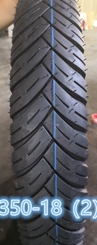 WingTread WT210 motorcycle tyre pattern